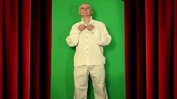 play Первый и эротический стриптиз в высоком разрешении от malestrip4u