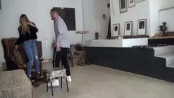 play شقراء كاتالينا تريد أن يمارس الجنس مع طريقها إلى الأعلى.
