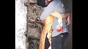 Play Bangladeshi girl outdoor sex with boyfriend