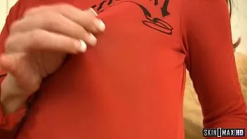 play Aalyiah love masturbates in orange leggings