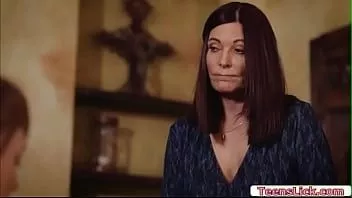 Play Ivy and magdalene licks each others pussies