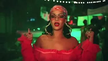 Play Rihanna wild thoughts super sexy mix