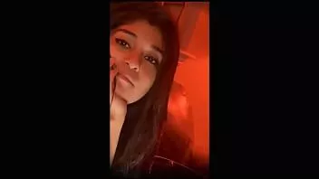 Jouer Le voyage intime donnant à cj extreme le meilleur qu'elle ait jamais eu