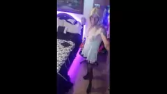 Abspielen Sissy Izameyounos explizites Kameraspiel