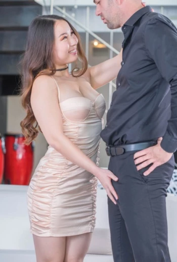 Star du porno Yiming Curiosity