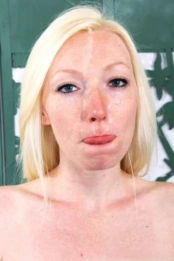 Порнозвезда Tegan Riley