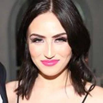 Gwiazda porno Jade Baker